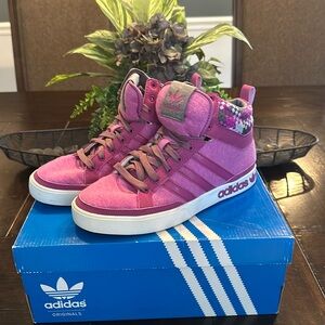 Adidas Top Court High Tops Barely Worn Women’s Size 7